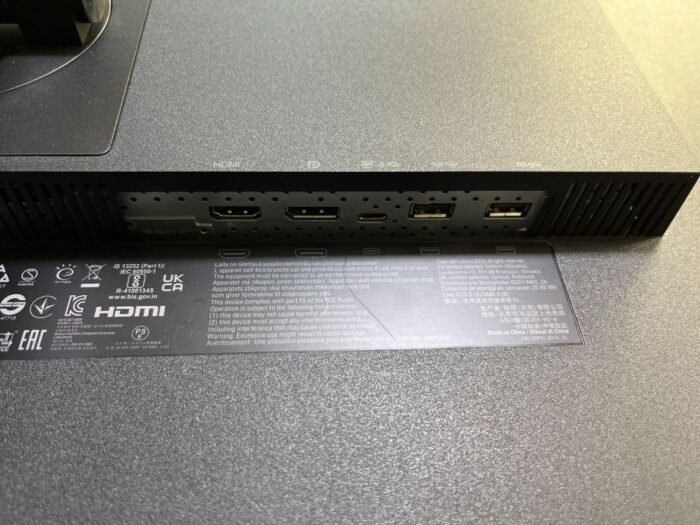 Lenovo T32p-20 (32 inch) - Image 2
